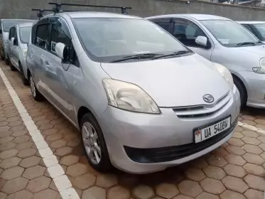 Toyota Passo Sette