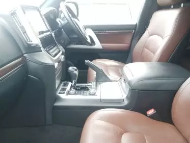 Toyota Landcruiser  V8