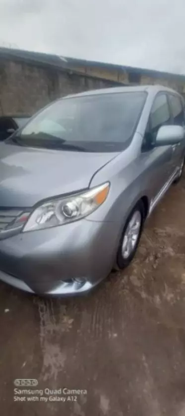 Toyota Sienna