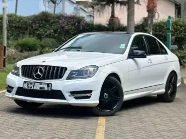 Mercedes-Benz C200