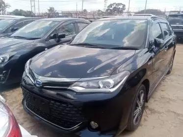 Toyota Fielder hybrid