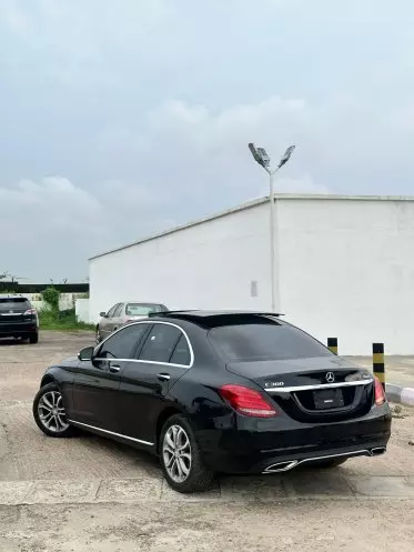 Mercedes-Benz C 300