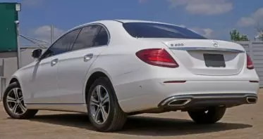 Mercedes-Benz E200