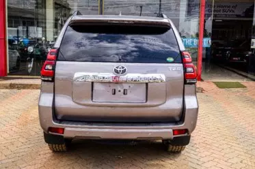 Toyota Landcruiser prado TZ.L
