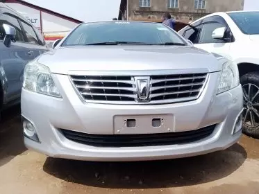 Toyota Premio