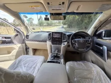 Toyota Land Cruiser V8