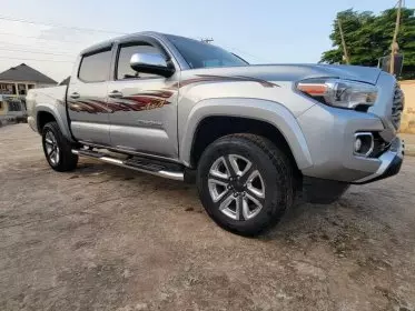 Toyota Tacoma