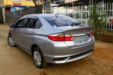 Honda Grace Hybrid