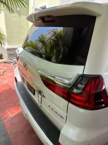Lexus LX 570