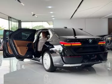 BMW 735