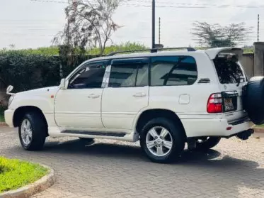 Toyota Landcruiser 300