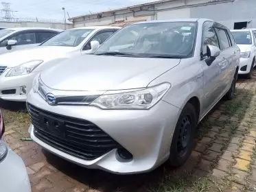 Toyota Fielder hybrid 