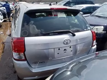 Toyota Fielder 