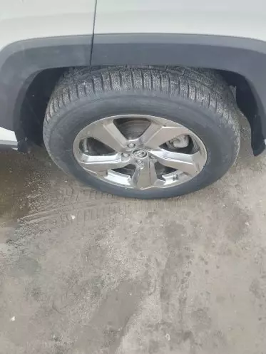 Toyota Rav 4 8AT 2.5l (Adventure Grade)