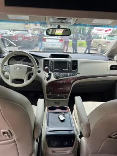 Toyota Sienna
