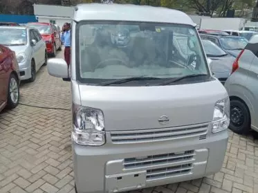 Nissan NV 100 clipper 