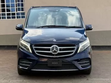 Mercedes-Benz V 220