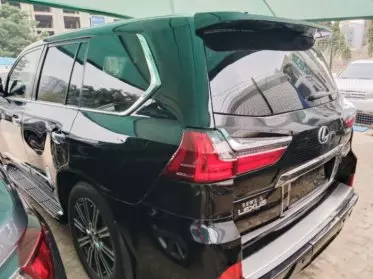 Lexus LX 570