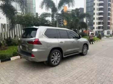 Lexus LX 570