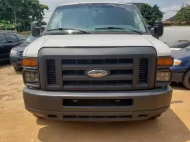 Ford E 250