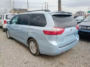 Toyota Sienna