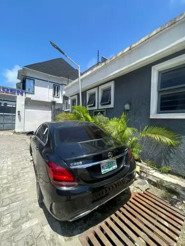 Mercedes-Benz C 300