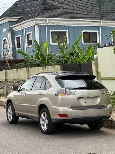 Lexus RX 330