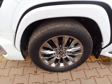 Toyota Landcruiser ZX