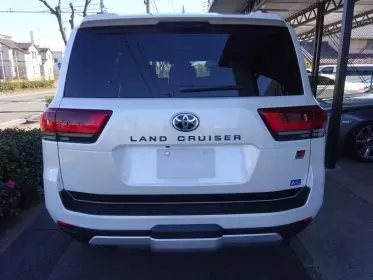 Toyota Landcruiser 300