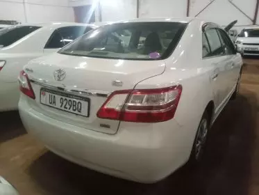 Toyota Premio