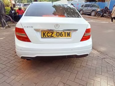 Mercedes-Benz C 200