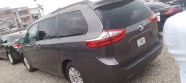 Toyota Sienna