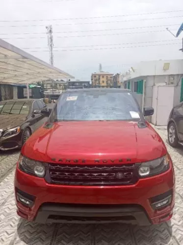 Land Rover RANGE ROVER SPORT HST 