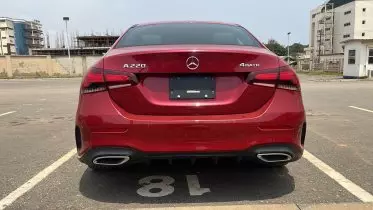 Mercedes-Benz A 220