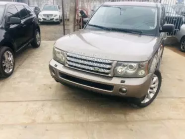 RANGE ROVER HSE LR4
