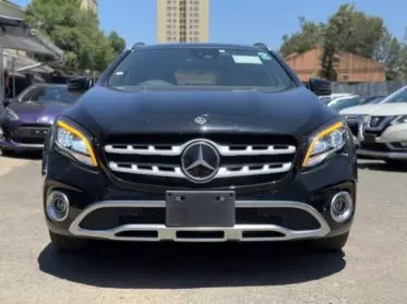 Mercedes-Benz GLA 220