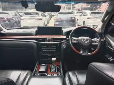 Lexus LX 570