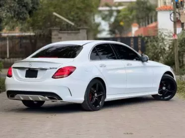 Mercedes-Benz C 200