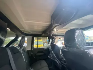 JEEP Wrangler Sahara