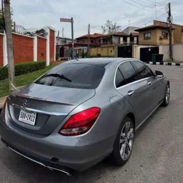 Mercedes-Benz C 300