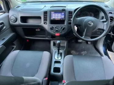 Nissan Advan