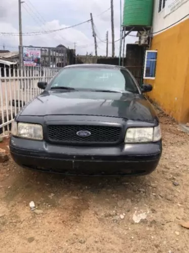 Ford Crown