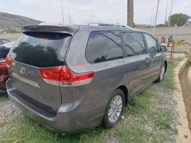 Toyota Sienna