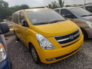 Hyundai H-1 Starex