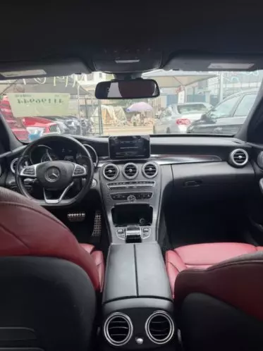 Mercedes-Benz C 300