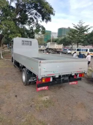Isuzu Elf