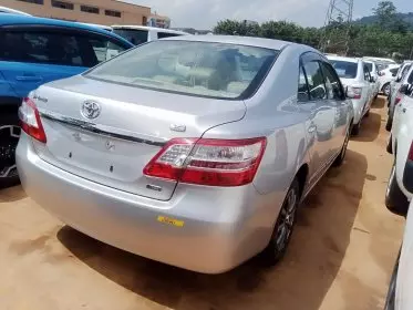 Toyota Premio 