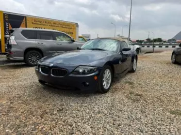 BMW 330i