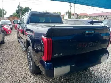 Toyota Tundra