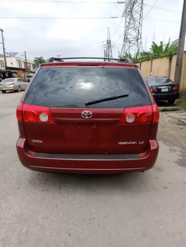 Toyota Sienna